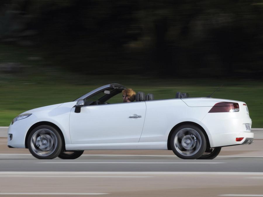  Renault Megane CC GT Line 2010 года  (фото 2 из 3)